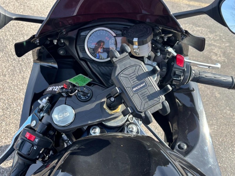 Suzuki Vehicle Full-screen Gallery Image 6