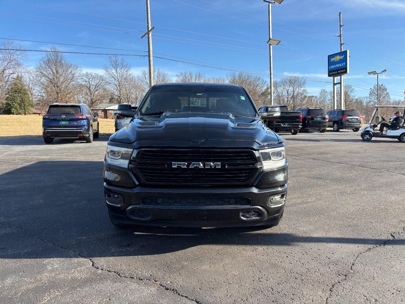 Ram 1500 Vehicle Full-screen Gallery Image 8