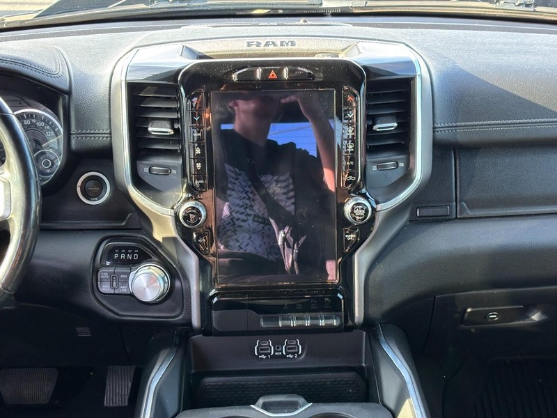 Ram 1500 Vehicle Full-screen Gallery Image 13