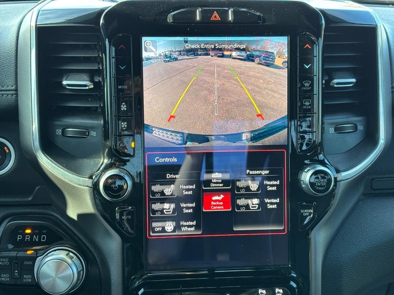 Ram 1500 Vehicle Full-screen Gallery Image 23