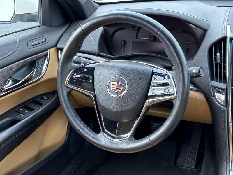 Cadillac ATS Vehicle Full-screen Gallery Image 12