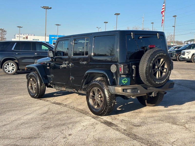 Jeep Wrangler Unlimited Vehicle Full-screen Gallery Image 3