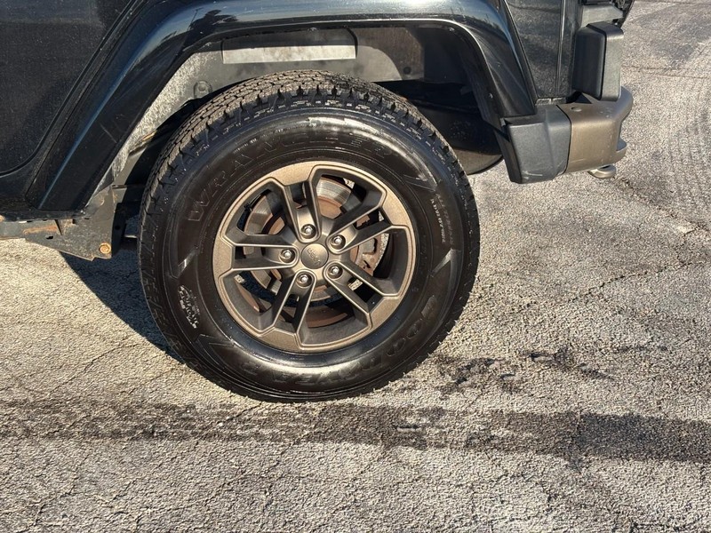 Jeep Wrangler Unlimited Vehicle Full-screen Gallery Image 8