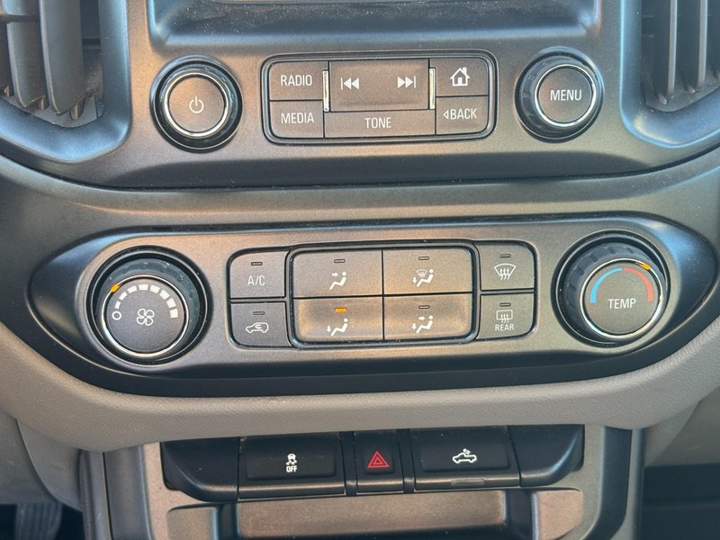 GMC Canyon Vehicle Full-screen Gallery Image 21