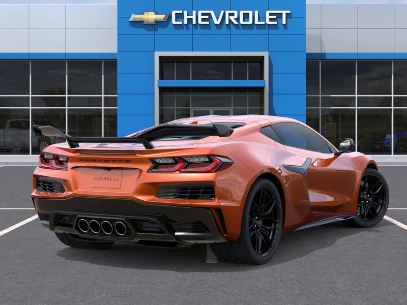 Chevrolet Corvette Vehicle Full-screen Gallery Image 4