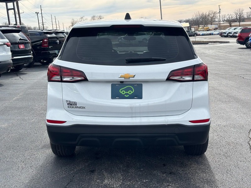 Chevrolet Equinox Vehicle Full-screen Gallery Image 04