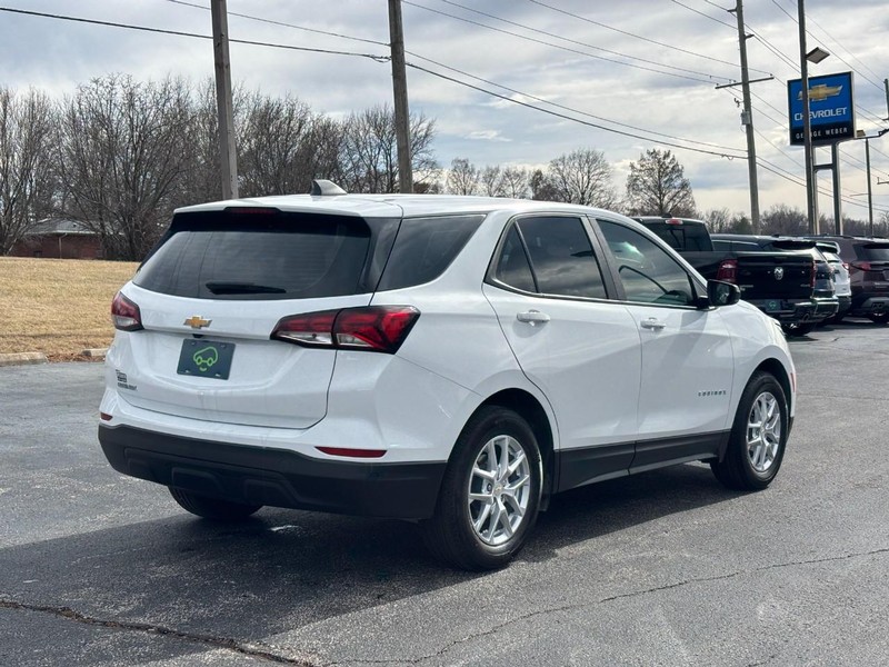 Chevrolet Equinox Vehicle Full-screen Gallery Image 05
