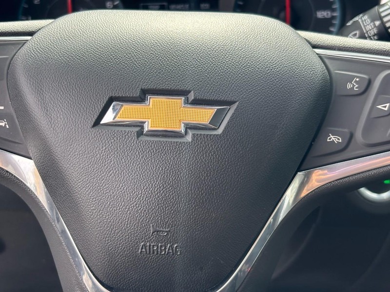 Chevrolet Equinox Vehicle Full-screen Gallery Image 19