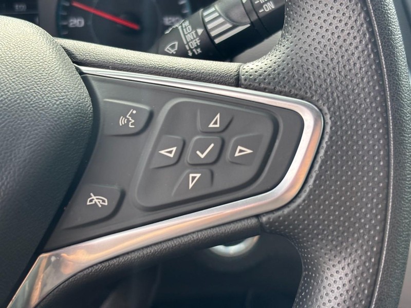 Chevrolet Equinox Vehicle Full-screen Gallery Image 20