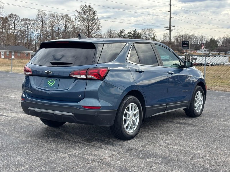Chevrolet Equinox Vehicle Full-screen Gallery Image 5