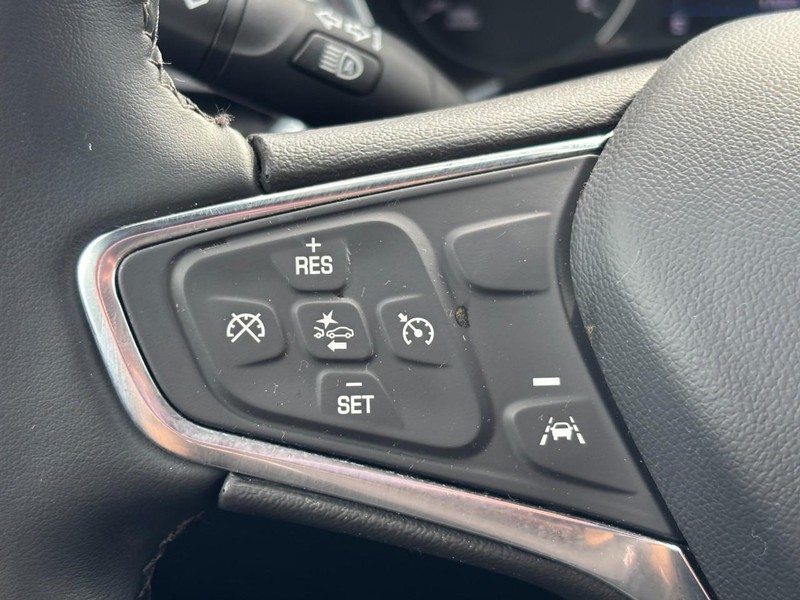 Chevrolet Equinox Vehicle Full-screen Gallery Image 19