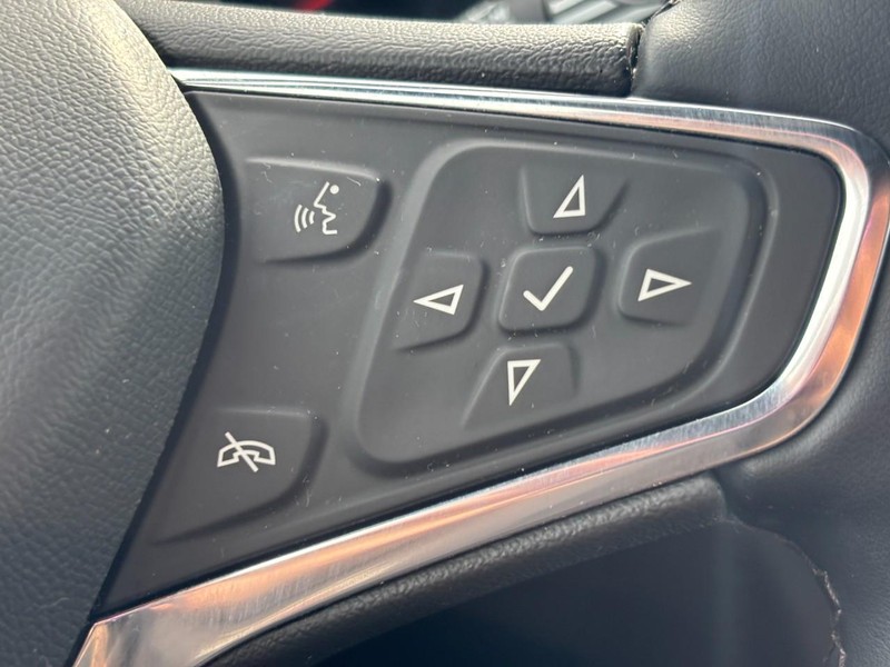 Chevrolet Equinox Vehicle Full-screen Gallery Image 21