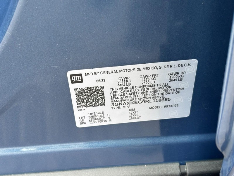 Chevrolet Equinox Vehicle Full-screen Gallery Image 26