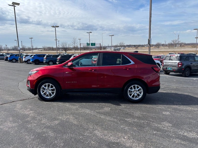 Chevrolet Equinox Vehicle Full-screen Gallery Image 02