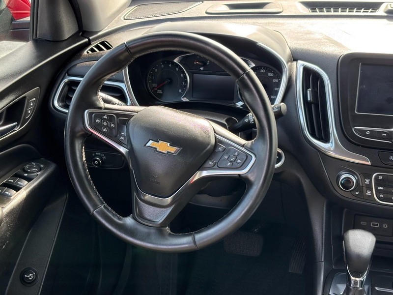Chevrolet Equinox Vehicle Full-screen Gallery Image 12
