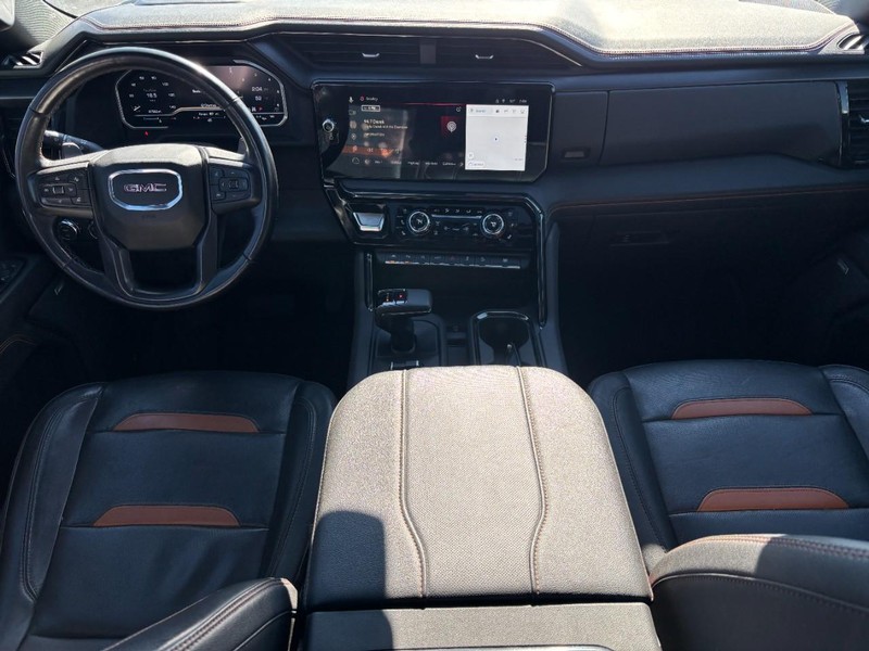 GMC Sierra 1500 Vehicle Full-screen Gallery Image 11