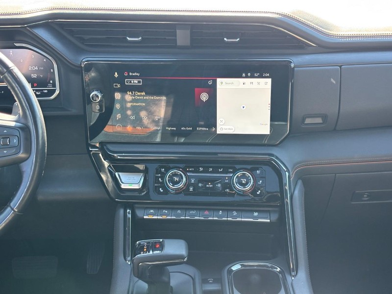 GMC Sierra 1500 Vehicle Full-screen Gallery Image 13