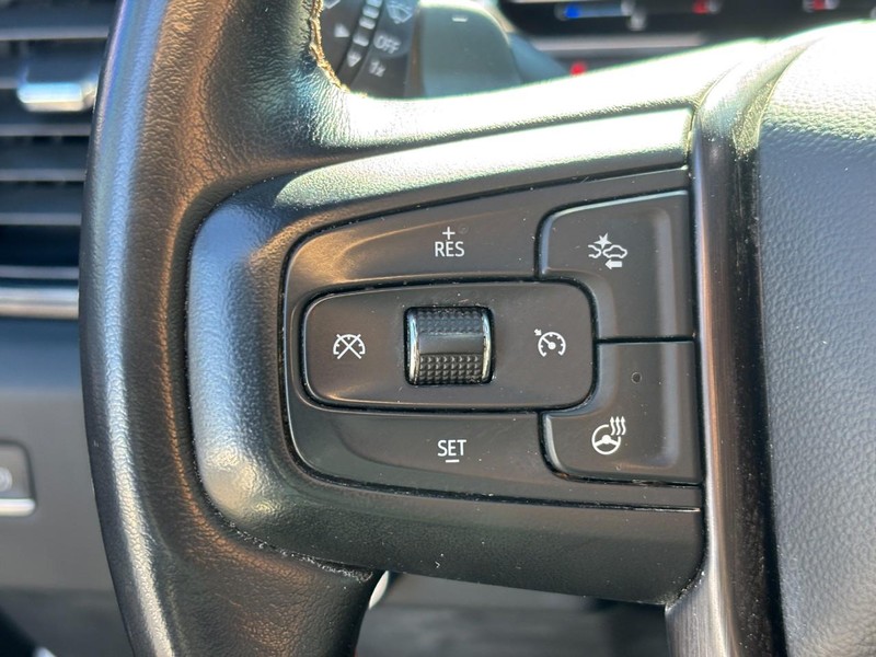 GMC Sierra 1500 Vehicle Full-screen Gallery Image 18