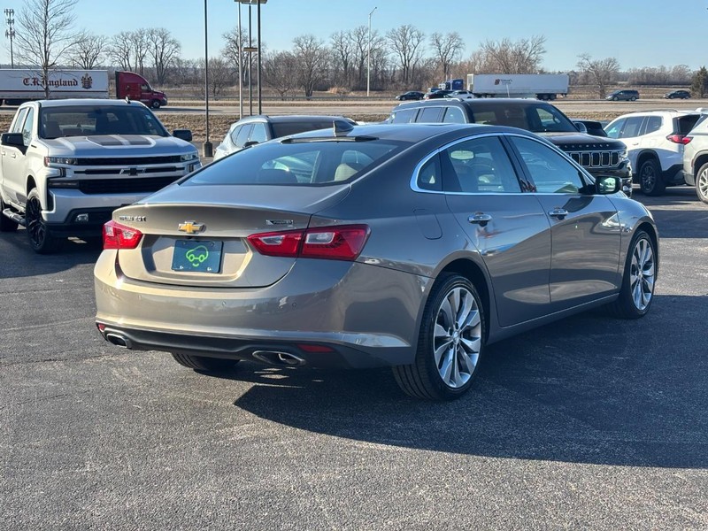 Chevrolet Malibu Vehicle Full-screen Gallery Image 5