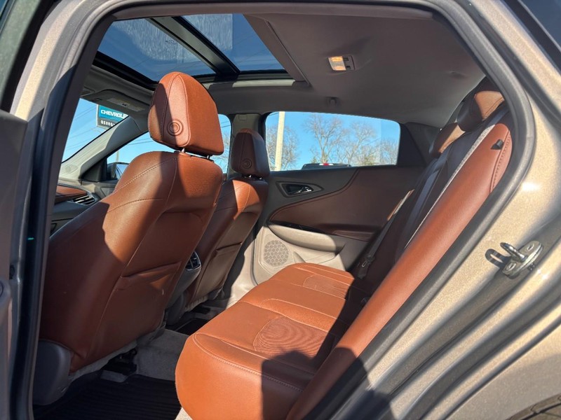 Chevrolet Malibu Vehicle Full-screen Gallery Image 10