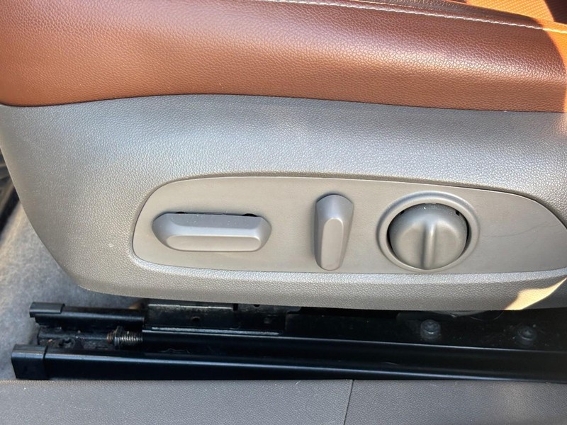 Chevrolet Malibu Vehicle Full-screen Gallery Image 15