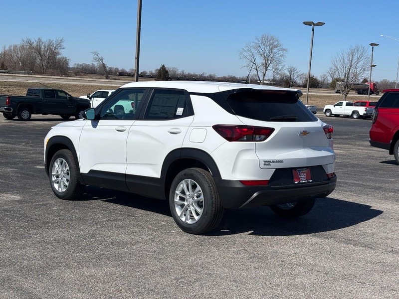 Chevrolet TrailBlazer Vehicle Full-screen Gallery Image 3