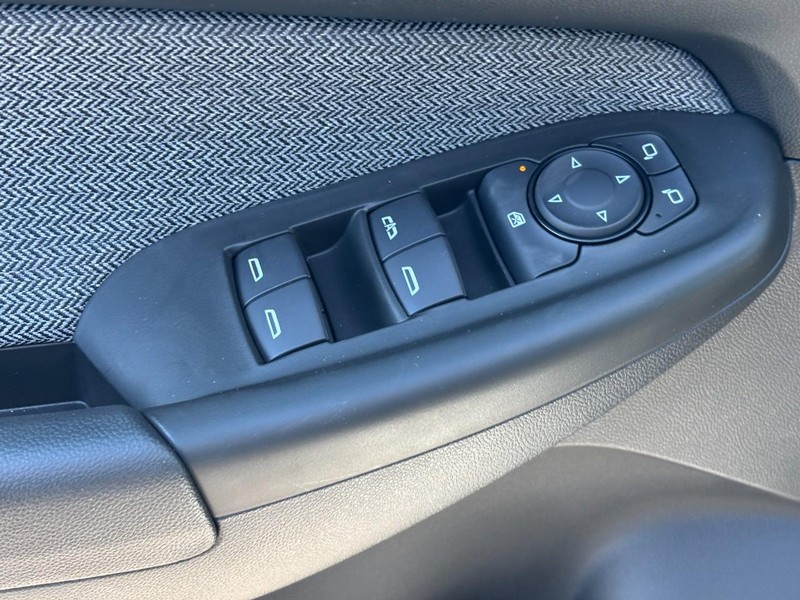 Chevrolet TrailBlazer Vehicle Full-screen Gallery Image 11