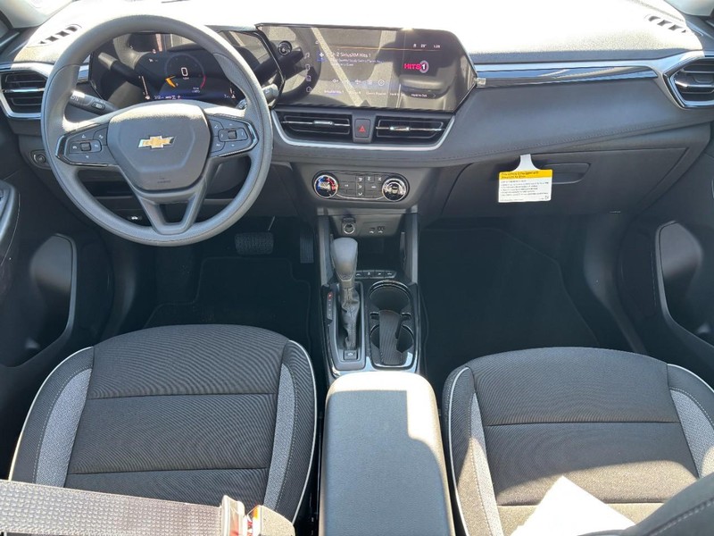 Chevrolet TrailBlazer Vehicle Full-screen Gallery Image 6