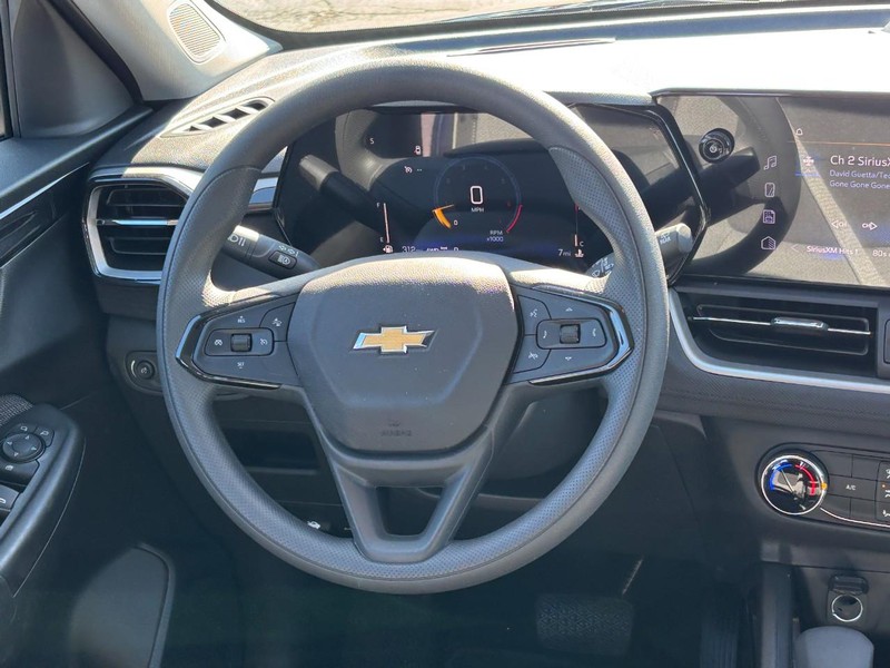 Chevrolet TrailBlazer Vehicle Full-screen Gallery Image 7