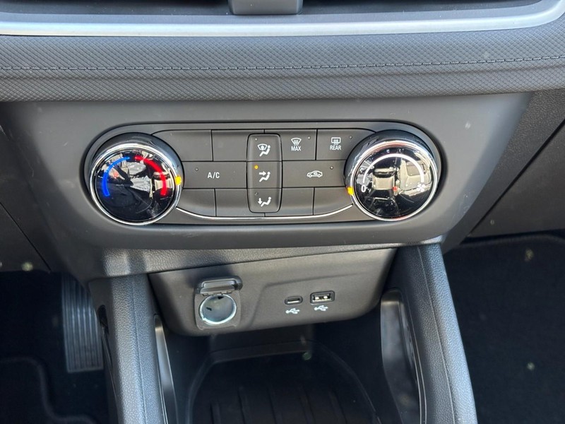 Chevrolet TrailBlazer Vehicle Full-screen Gallery Image 18