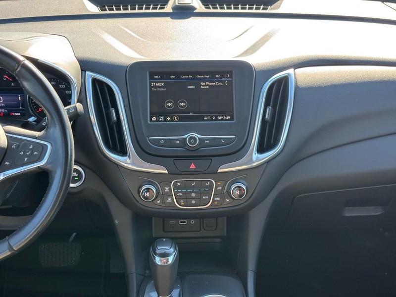 Chevrolet Equinox Vehicle Full-screen Gallery Image 13