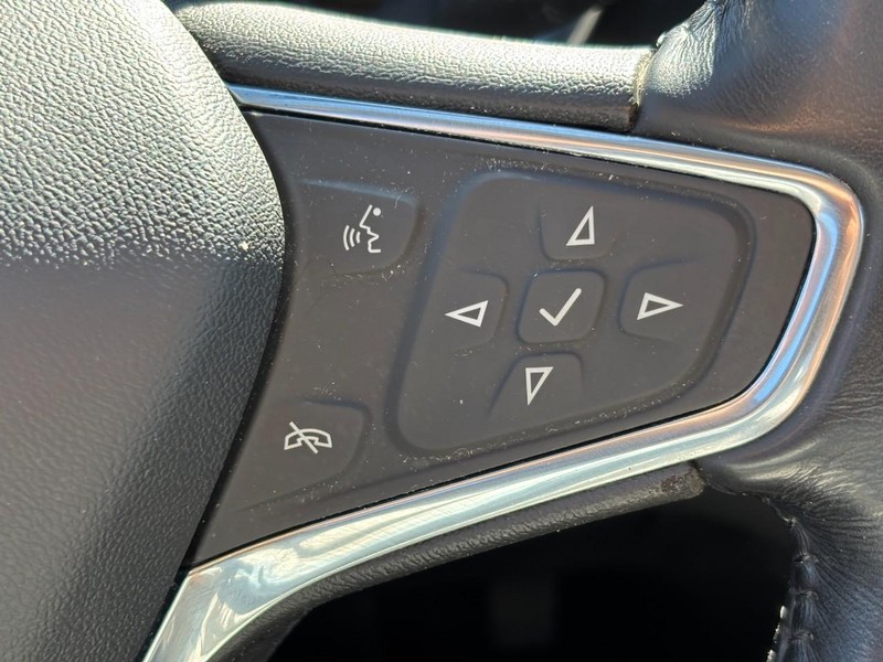 Chevrolet Equinox Vehicle Full-screen Gallery Image 19