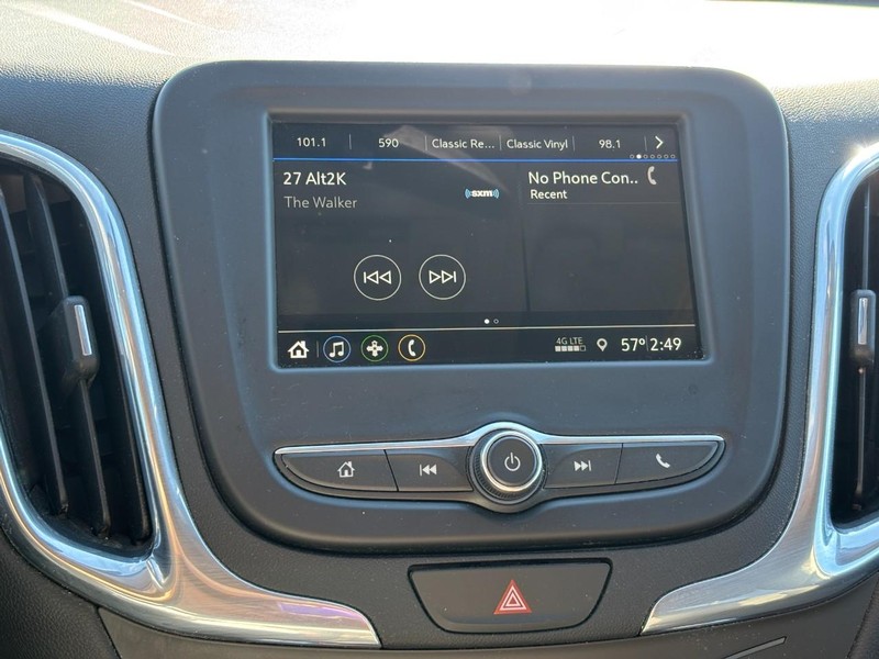 Chevrolet Equinox Vehicle Full-screen Gallery Image 21