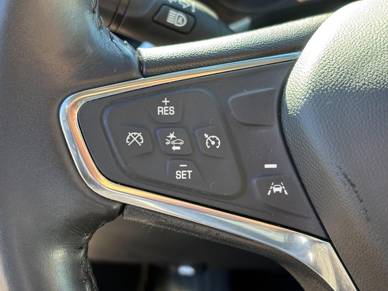 Chevrolet Equinox Vehicle Full-screen Gallery Image 18
