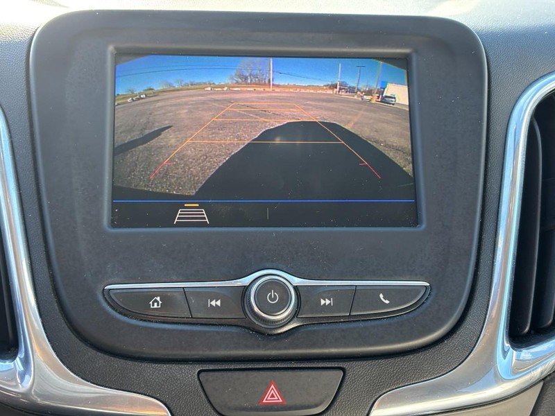 Chevrolet Equinox Vehicle Full-screen Gallery Image 23