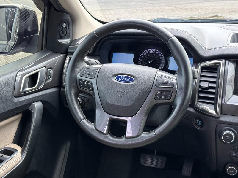 Ford Ranger Vehicle Full-screen Gallery Image 12