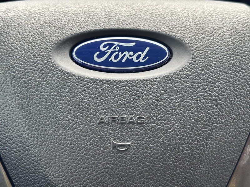 Ford Ranger Vehicle Full-screen Gallery Image 19