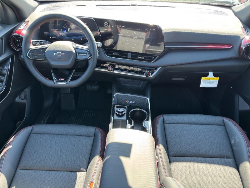 Chevrolet Equinox Vehicle Full-screen Gallery Image 6