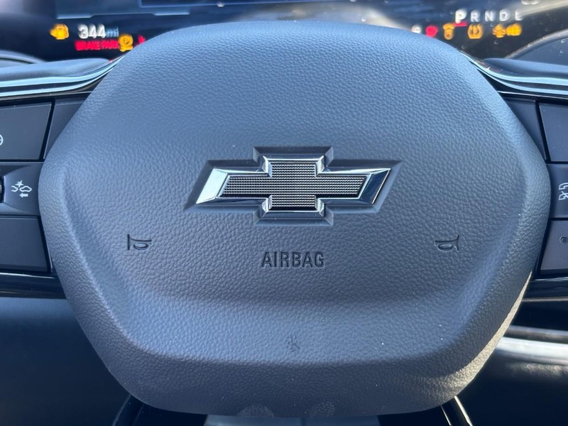 Chevrolet Equinox Vehicle Full-screen Gallery Image 13