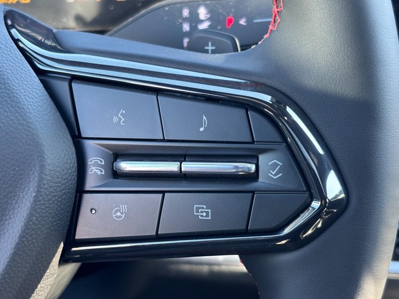 Chevrolet Equinox Vehicle Full-screen Gallery Image 14