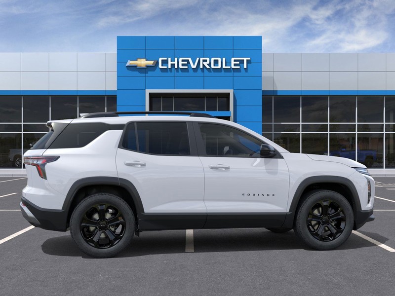 Chevrolet Equinox Vehicle Full-screen Gallery Image 5