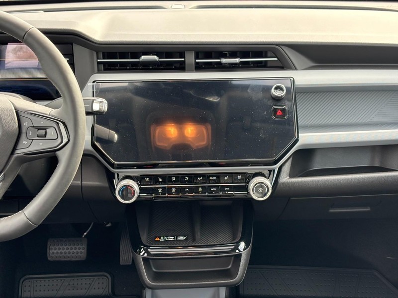 Chevrolet Bolt Vehicle Full-screen Gallery Image 8