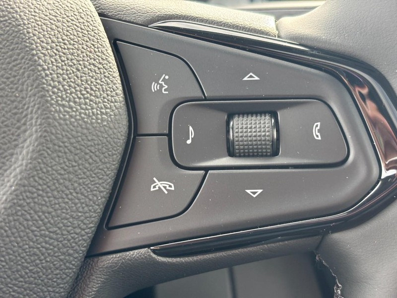 Chevrolet Bolt Vehicle Full-screen Gallery Image 14