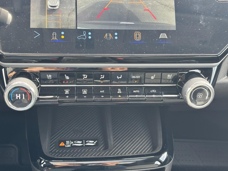 Chevrolet Bolt Vehicle Full-screen Gallery Image 19