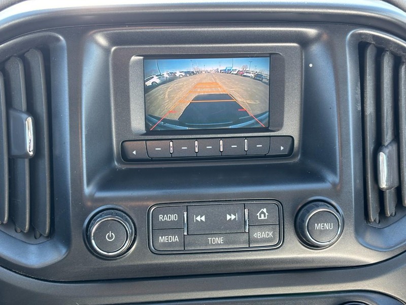 GMC Canyon Vehicle Full-screen Gallery Image 21