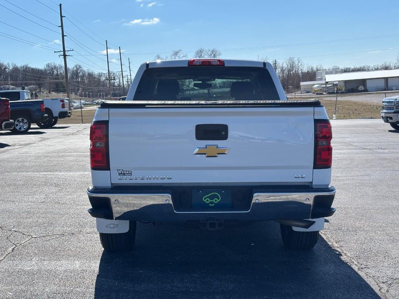 Chevrolet Silverado 1500 Vehicle Full-screen Gallery Image 4