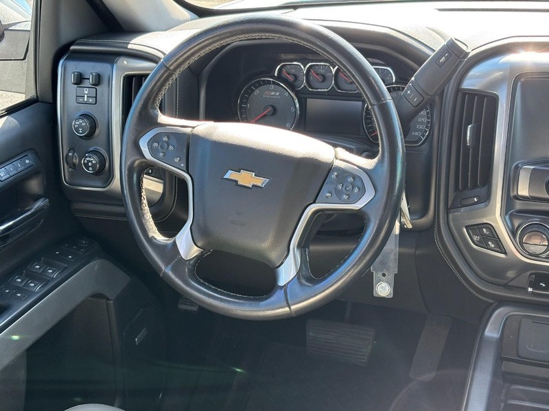 Chevrolet Silverado 1500 Vehicle Full-screen Gallery Image 12