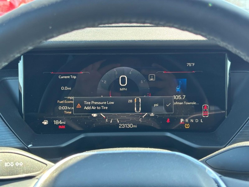 GMC Acadia Vehicle Full-screen Gallery Image 21