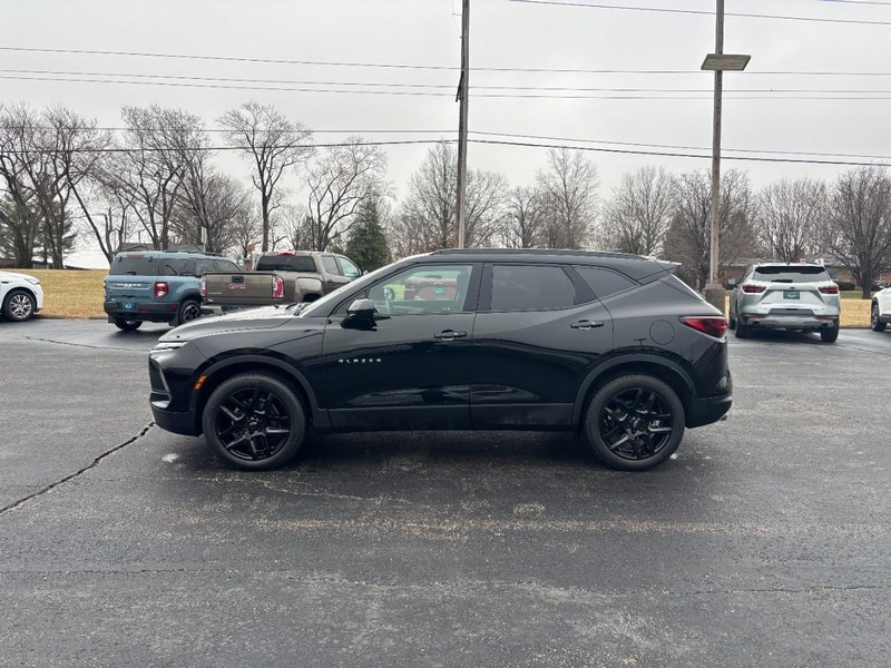 Chevrolet Blazer Vehicle Full-screen Gallery Image 2