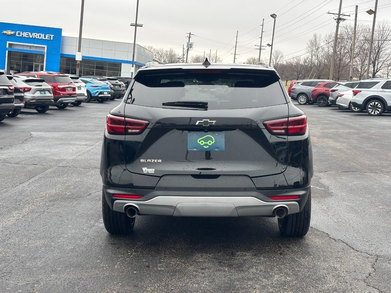 Chevrolet Blazer Vehicle Full-screen Gallery Image 4